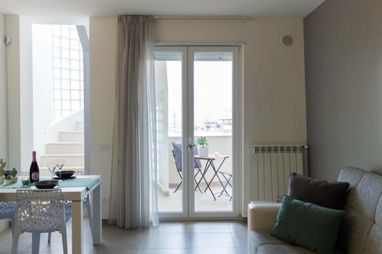 Sea View Apartment Monopoli Buitenkant foto