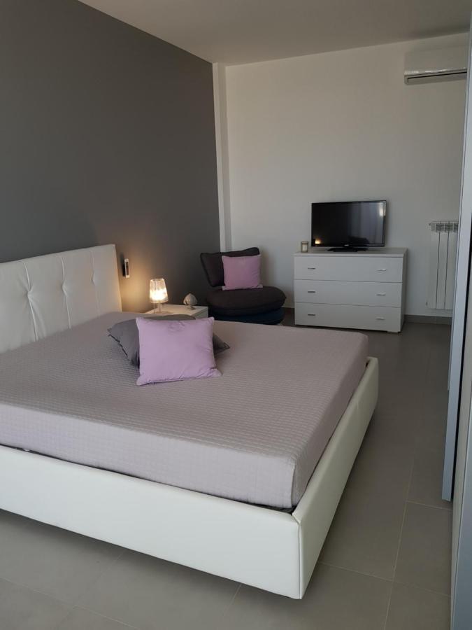 Sea View Apartment Monopoli Buitenkant foto